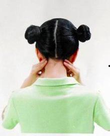 娱乐吃瓜酱做眼保健操,护眼又养生